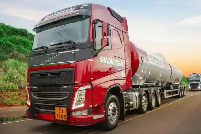 Irmãos Gral Transportes abre vagas para Motorista Carreteiro CNH E em Chapecó com foco em carga perigosa