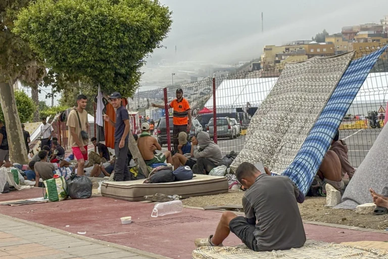 Governo Espanhol Impõe Alojamento para Imigrantes em Ceuta Contra Vontade Local