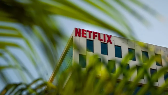 Crise na Netflix: Aposta no 'Woke' e Mudanças Estratégicas Afundam Gigante do Streaming