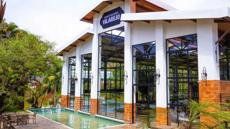 Hotéis Vilarejo Inova e Abre Loja Oficial no Mercado Livre para Vender Produtos Exclusivos em Todo o Brasil