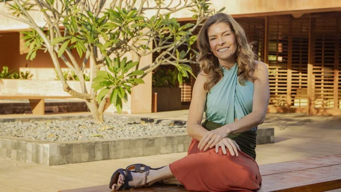 Chef Taiza Krueder Comanda Jantar Especial de Abertura do Anoitecer Inhotim no Clara Arte
